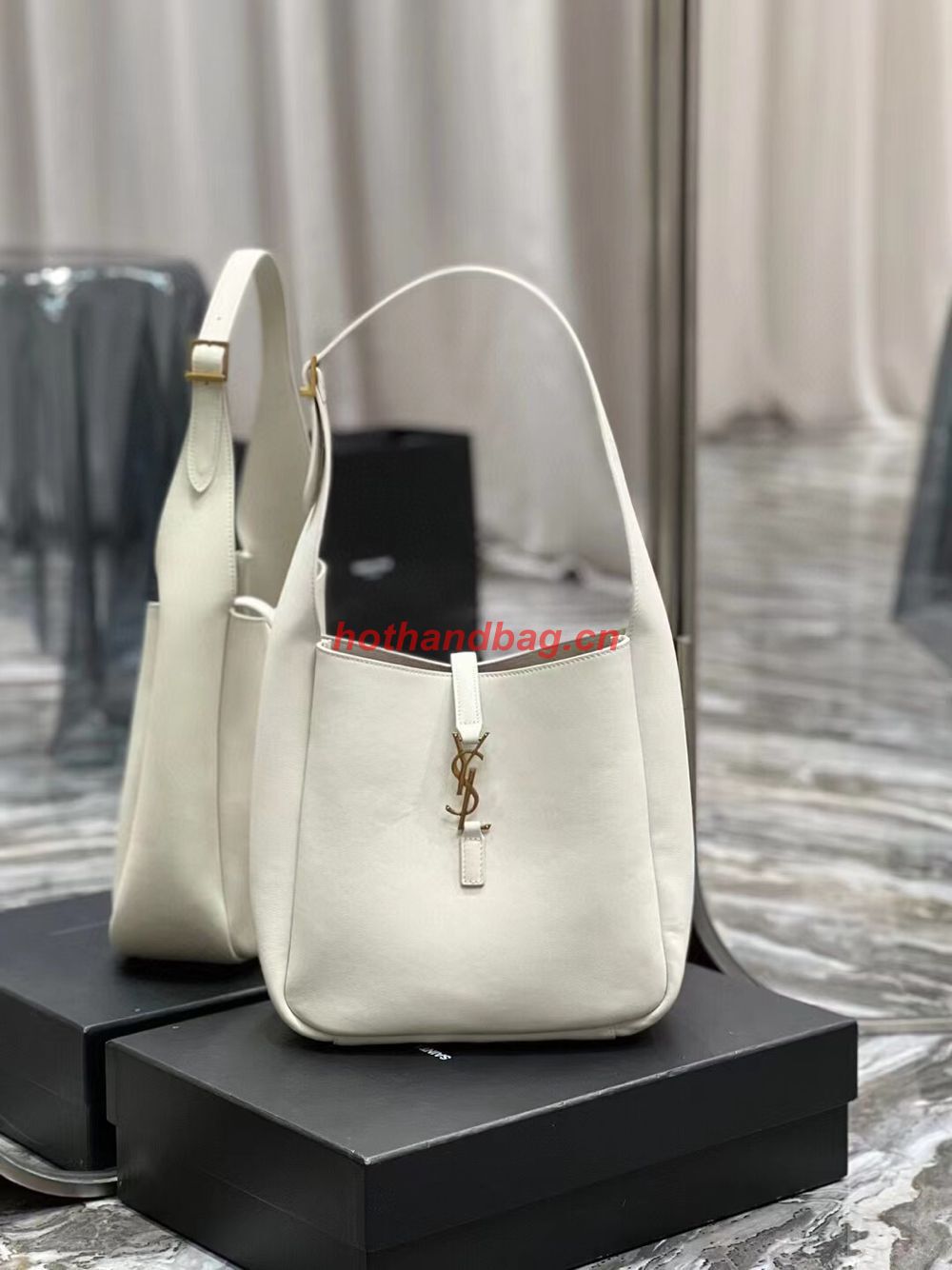 SAINT LAUREN LE 5 A 7 SOFT SMALL HOBO BAG IN SMOOTH LEATHER 713938 white