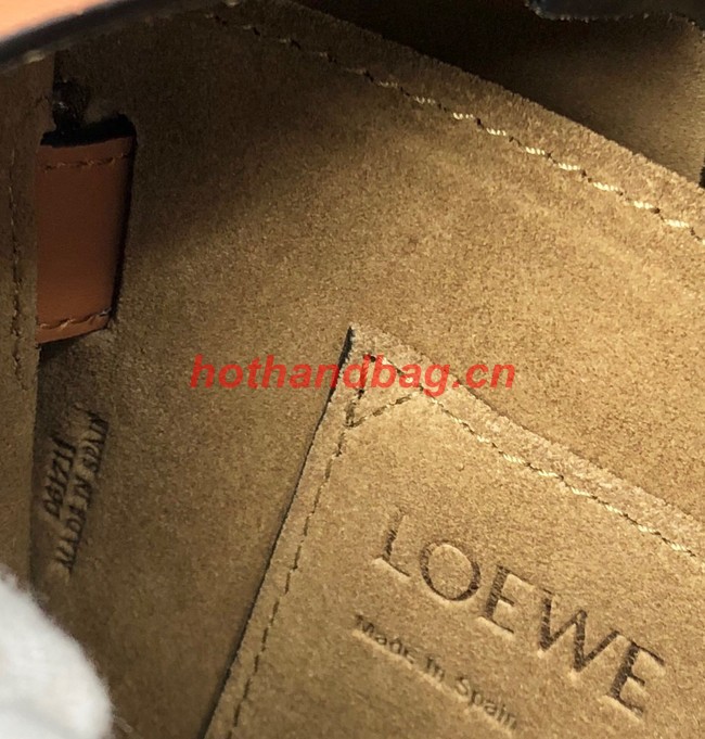Loewe small Crossbody Bags Original Leather 8087 caramel