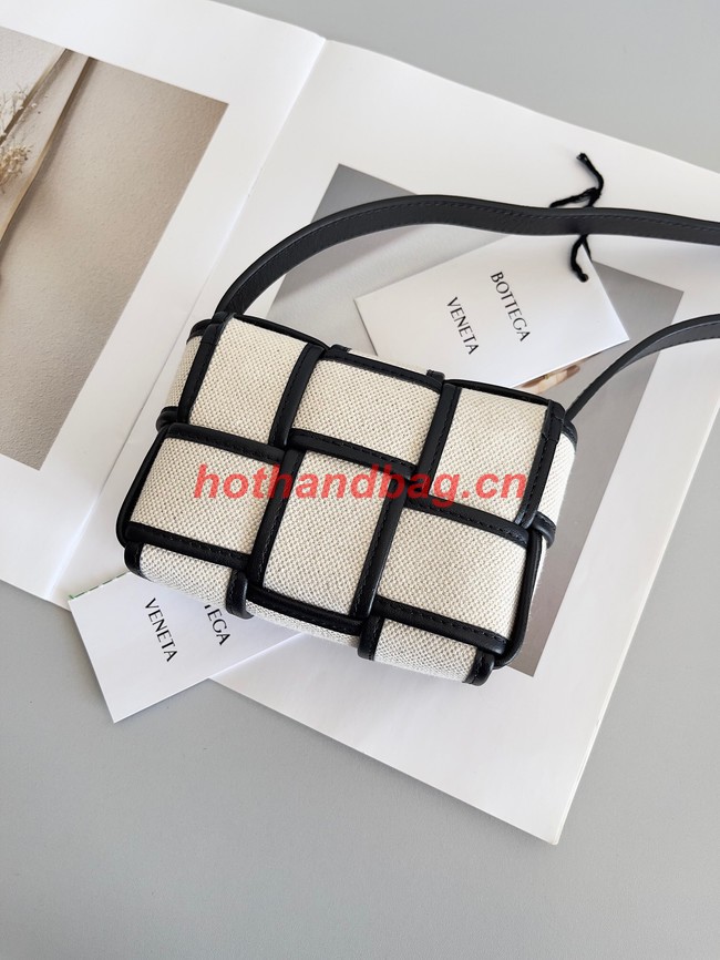 Bottega Veneta Candy Cassette 666688 Natural & black