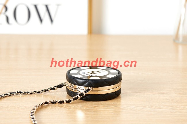 CHANEL CLUTCH WITH CHAIN AP3074 Black & White