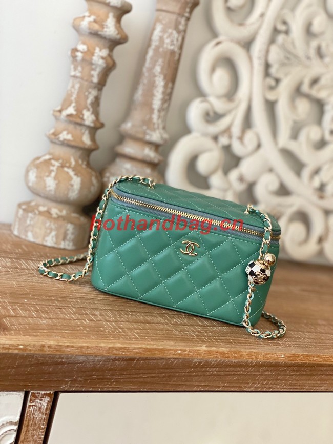 CHANEL VANITY WITH CHAIN 81242 green