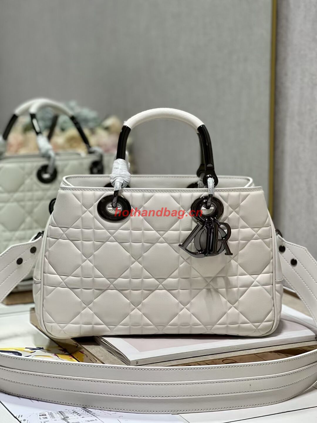 LADY DIOR TOP HANDLE MEDIUM BAG Latte Cannage Lambskin C9226 WHITE&BLACK