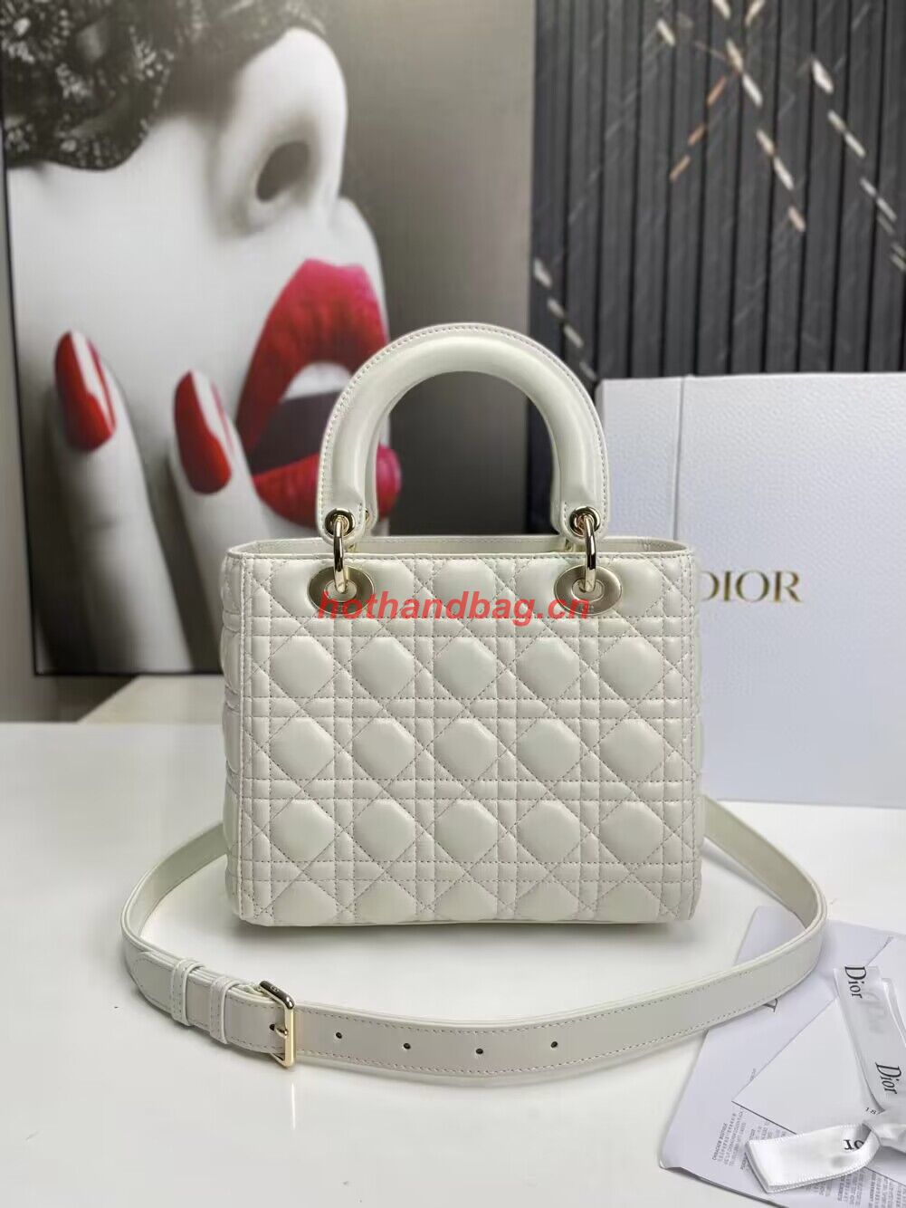 MEDIUM LADY DIOR BAG Cannage Lambskin M0565E off white&gold