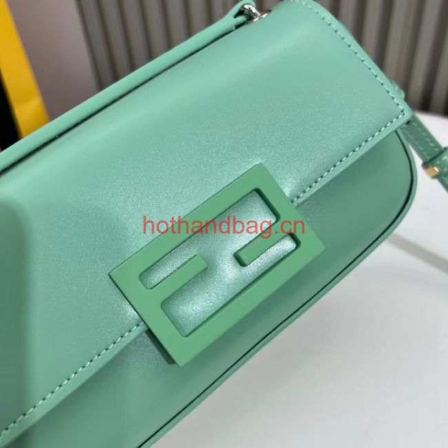 Fendi Baguette leather bag F1531 green