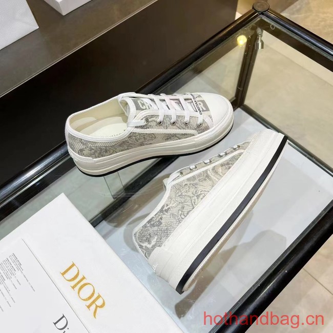 WALK N DIOR SNEAKER Dior Oblique Embroidered Cotton 93626-11