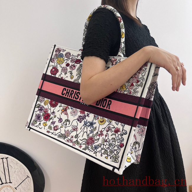 LARGE DIOR BOOK TOTE White Multicolor Florilegio Embroidery M1286ZEMF