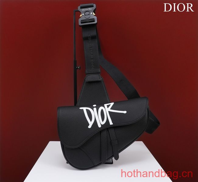 Dior Essentials SADDLE BAG Grained Calfskin 1ADPO093B black&white