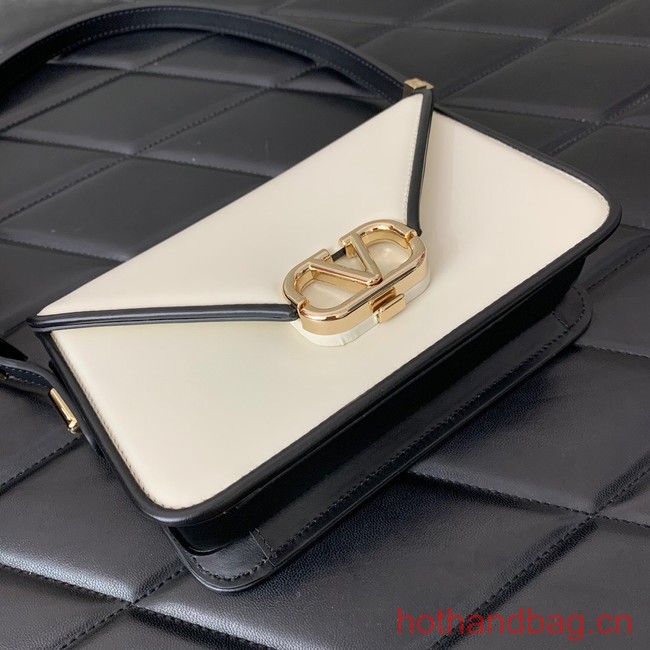 VALENTINO GARAVANI LETTER SMALL BAG 0M59 WHITE&BLACK