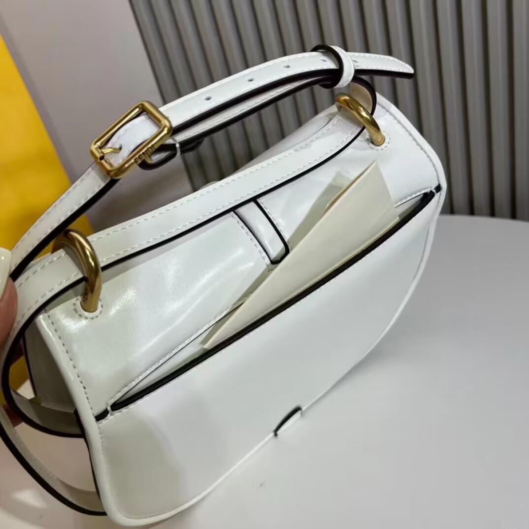 Fendi C mon Medium 8BT366 white