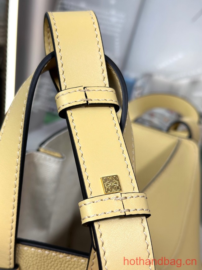 Loewe Soft grain leather Shoulder bag Hammock 09994 light yellow