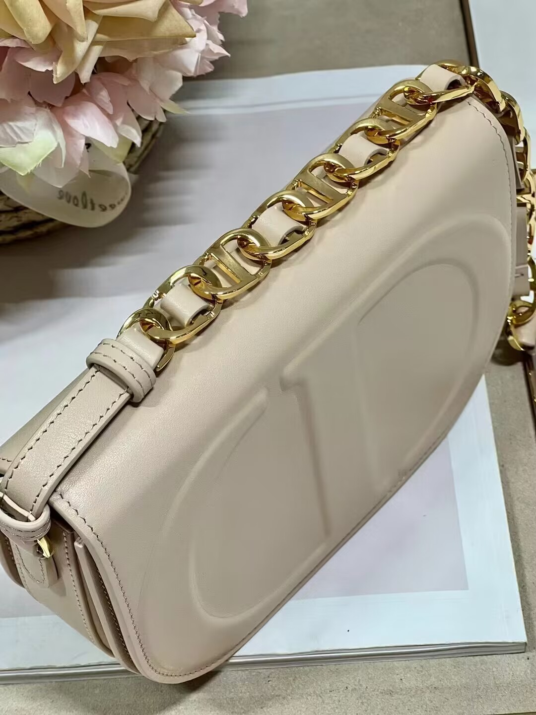 DIOR CD SIGNATURE BAG WITH STRAP Beige CD-Embossed Box Calfskin M9280UZ