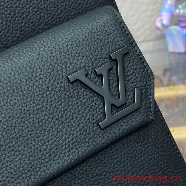 Louis Vuitton Pilot Slingbag M23736 black