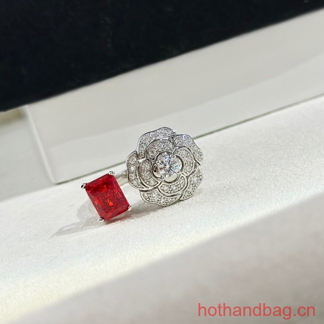 Van Cleef & Arpels ring CE12506