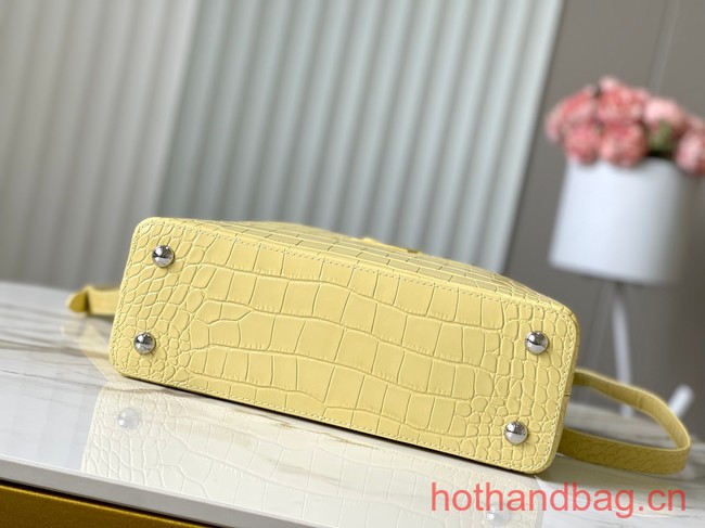 Louis Vuitton Capucines MM N93419 yellow