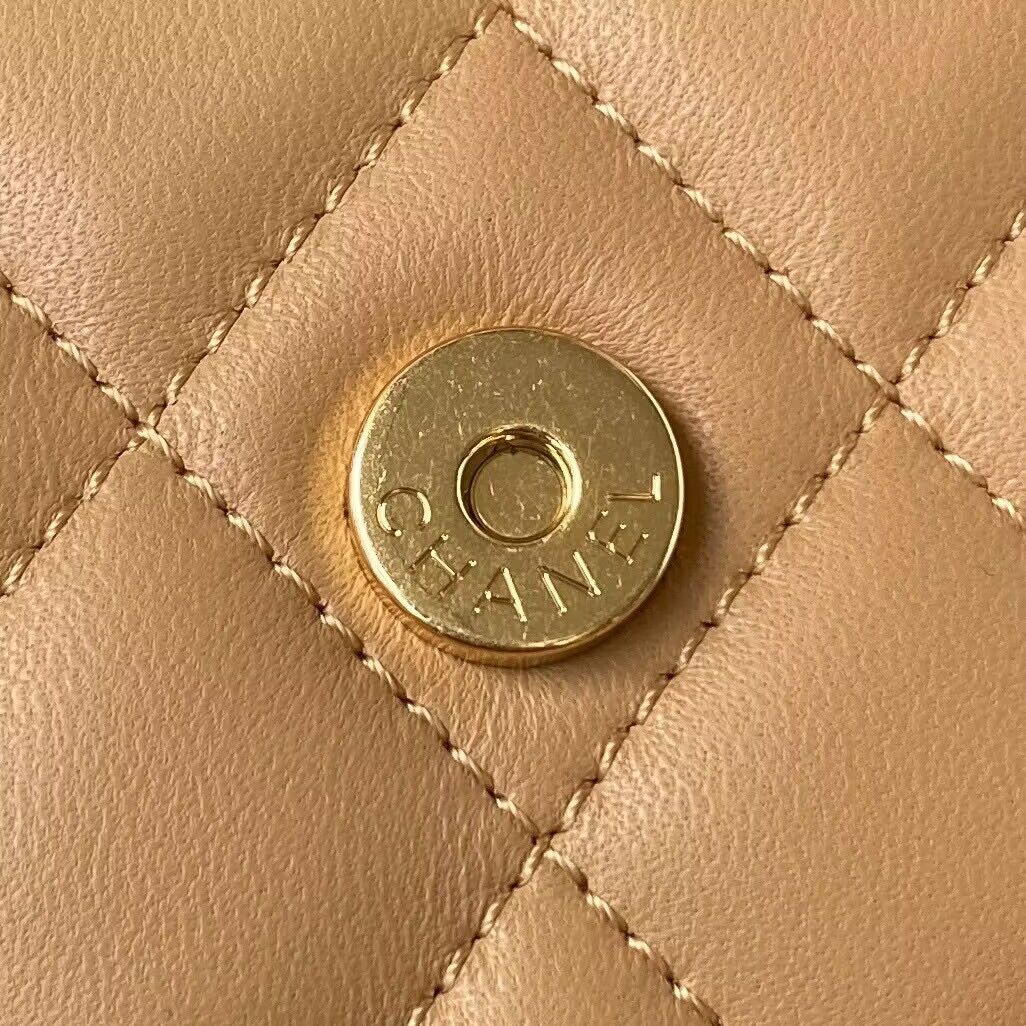 CHANEL 22B Kelly Pearl Top Handle Bag AP3513 Apricot