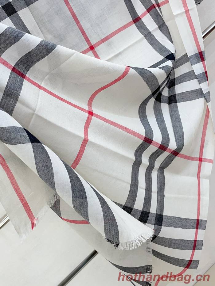 Burberry Scarf BBC00156