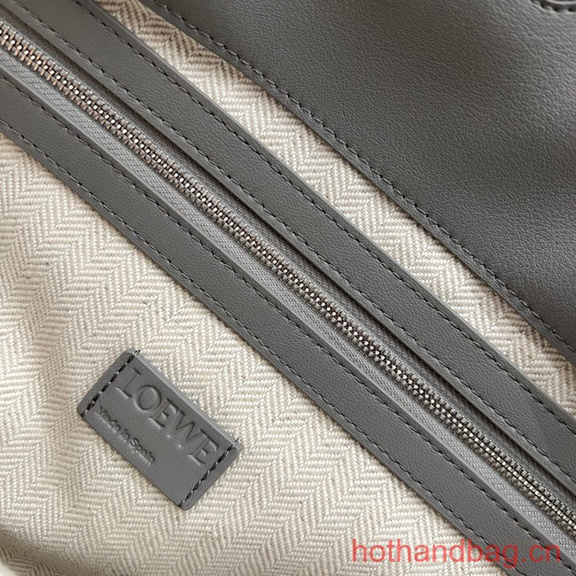 Loewe Original Leather Shoulder bag 062350 light gray