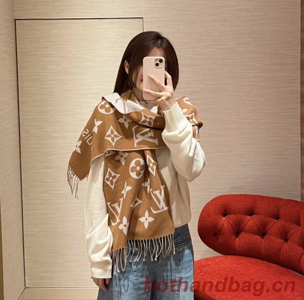 Louis Vuitton Scarf LVC00380