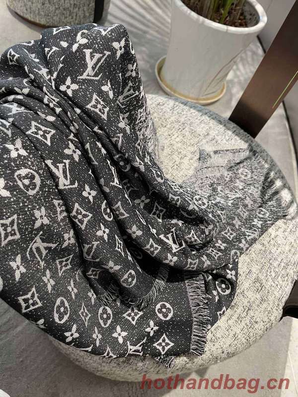 Louis Vuitton Scarf LVC00438