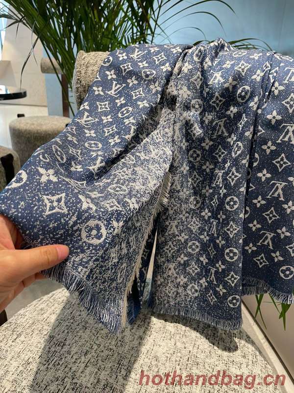 Louis Vuitton Scarf LVC00439