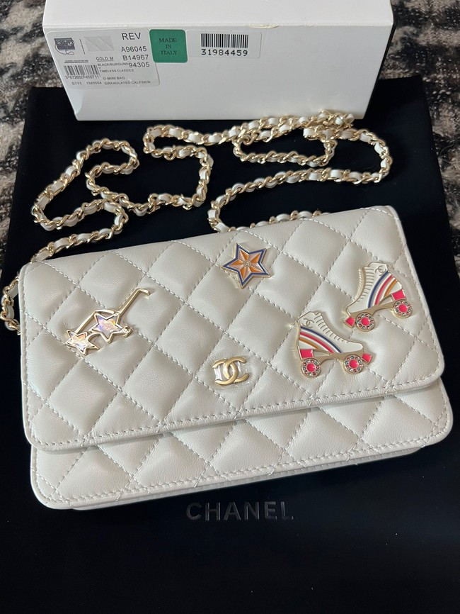 Chanel CLASSIC WALLET ON CHAIN AP0250 white