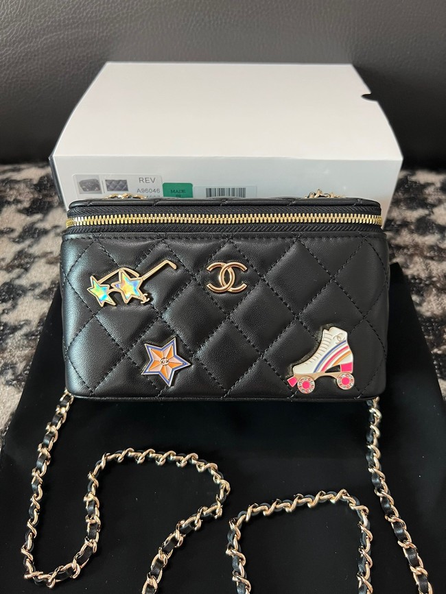 Chanel CLUTCH WITH CHAIN AP3044 black