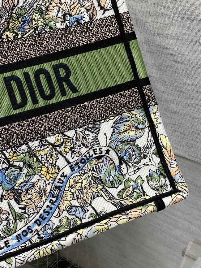 DIOR BOOK TOTE White and green Butterfly Around The World Embroidery M1296ZE