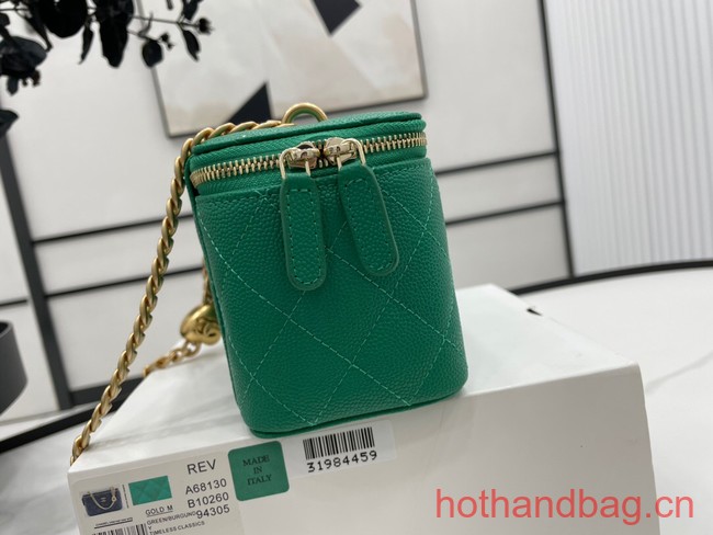 Chanel CLUTCH WITH CHAIN A68130 green