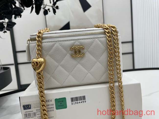 Chanel CLUTCH WITH CHAIN A68130 white