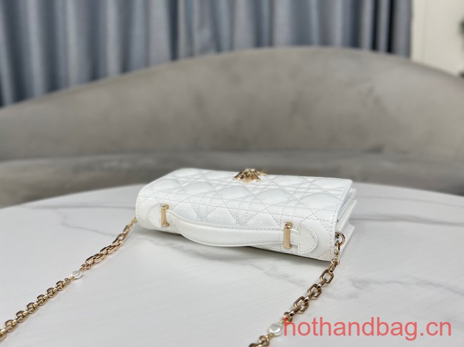 MISS DIOR MINI BAG Patent Cannage Calfskin S0980O white