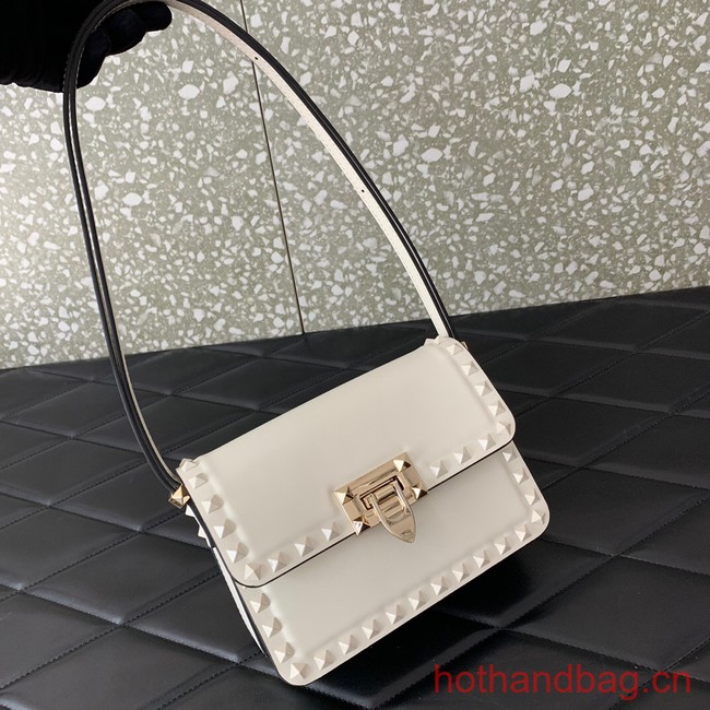 VALENTINO GARAVANI ROCKSTUD23 Small calfskin bag ZS098 white