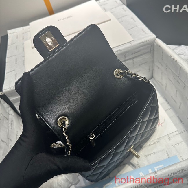 Chanel CLUTCH WITH CHAIN A23P BLACK