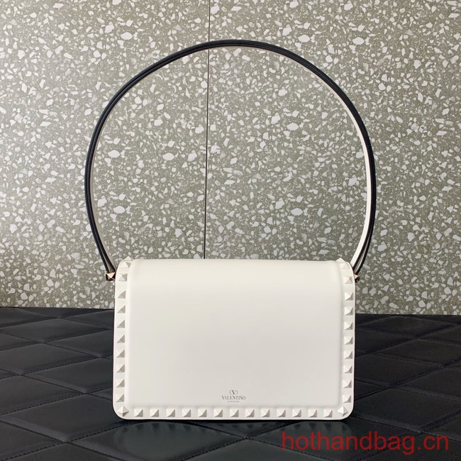 VALENTINO GARAVANI ROCKSTUD23 calfskin bag AZS098 white