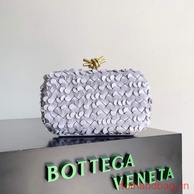 Bottega Veneta KnotIntreccio lamina leather 717622 Oyster