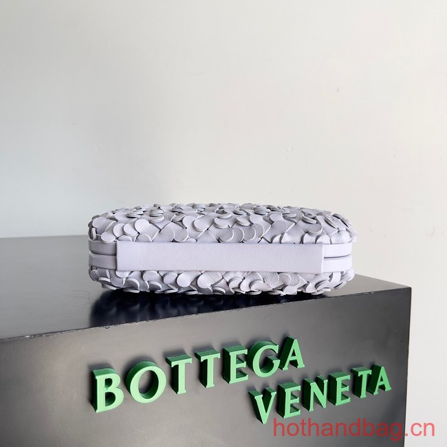 Bottega Veneta KnotIntreccio lamina leather 717622 Oyster