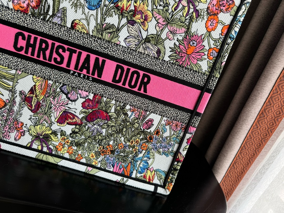 LARGE DIOR BOOK TOTE White Multicolor Mexico Millefiori Embroidery M1286ZES