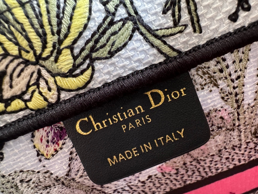 SMALL DIOR BOOK TOTE White Multicolor Mexico Millefiori Embroidery M1296ZRf