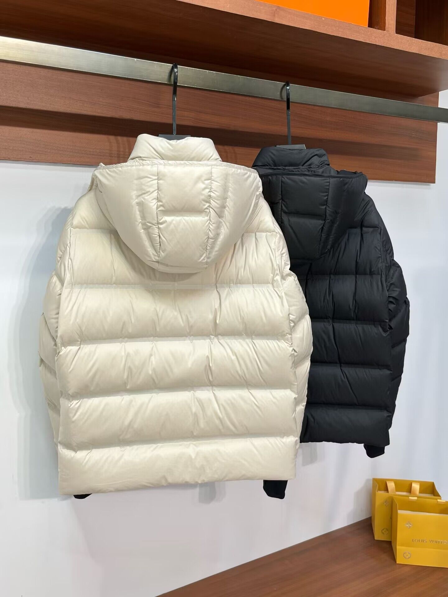 Moncler Top Quality Couple Down Coat M39058