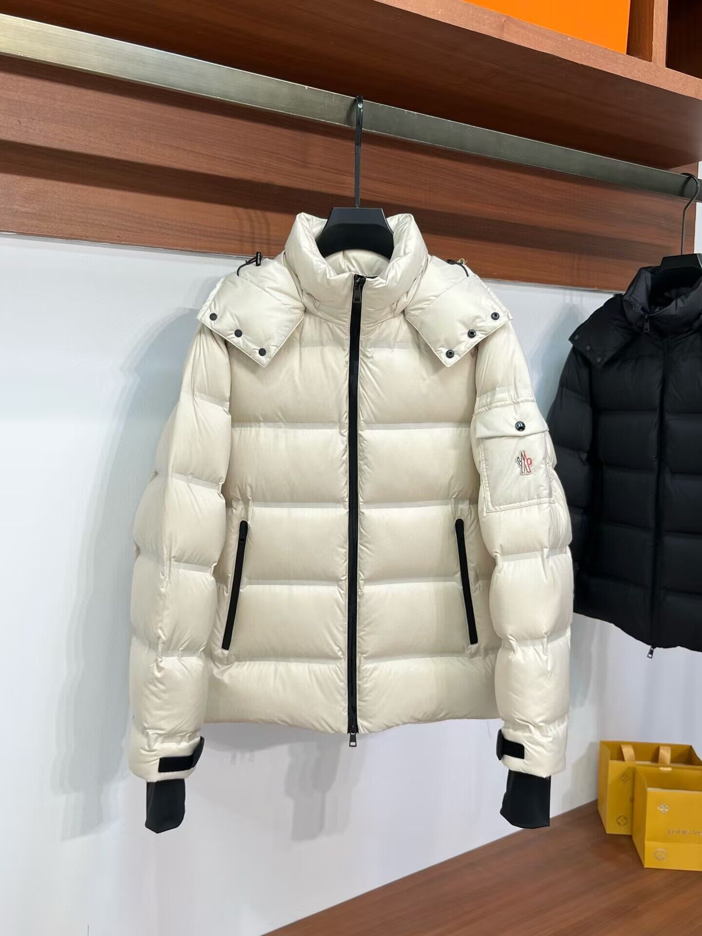 Moncler Top Quality Couple Down Coat M39058