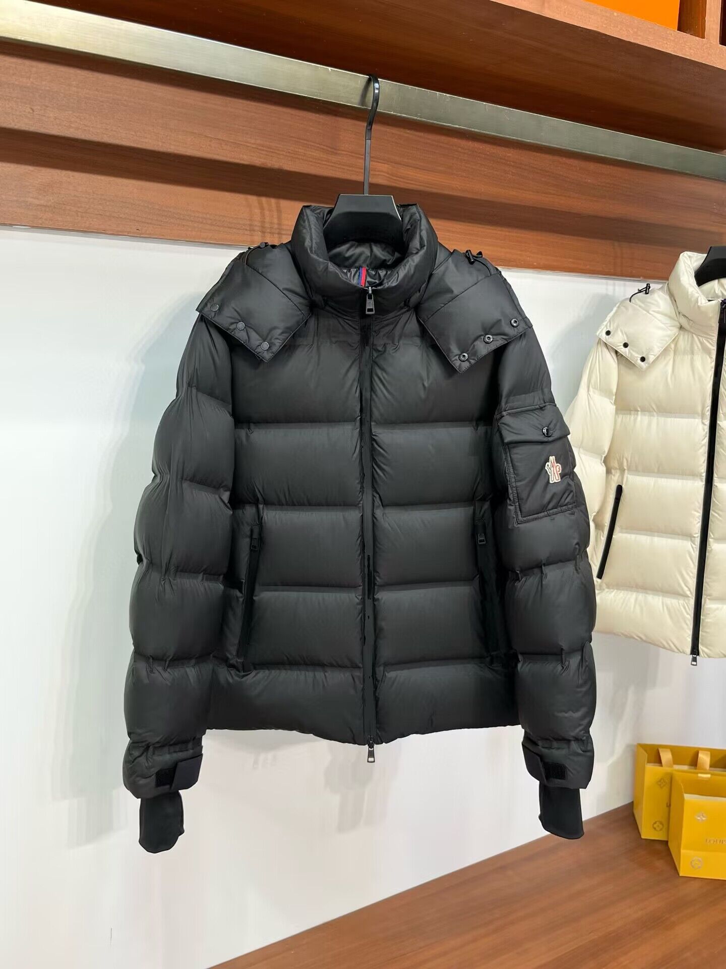 Moncler Top Quality Couple Down Coat M39058