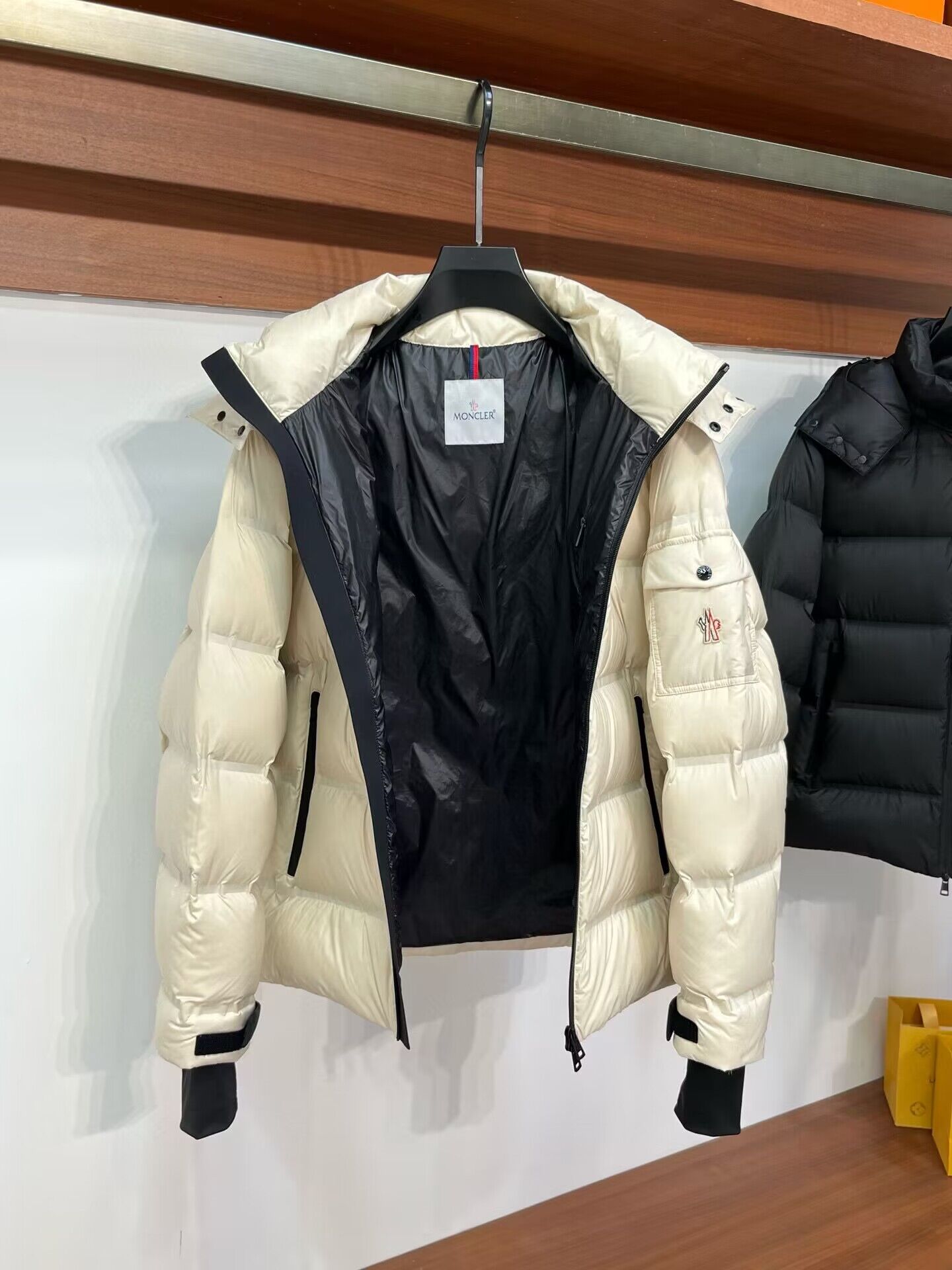 Moncler Top Quality Couple Down Coat M39058