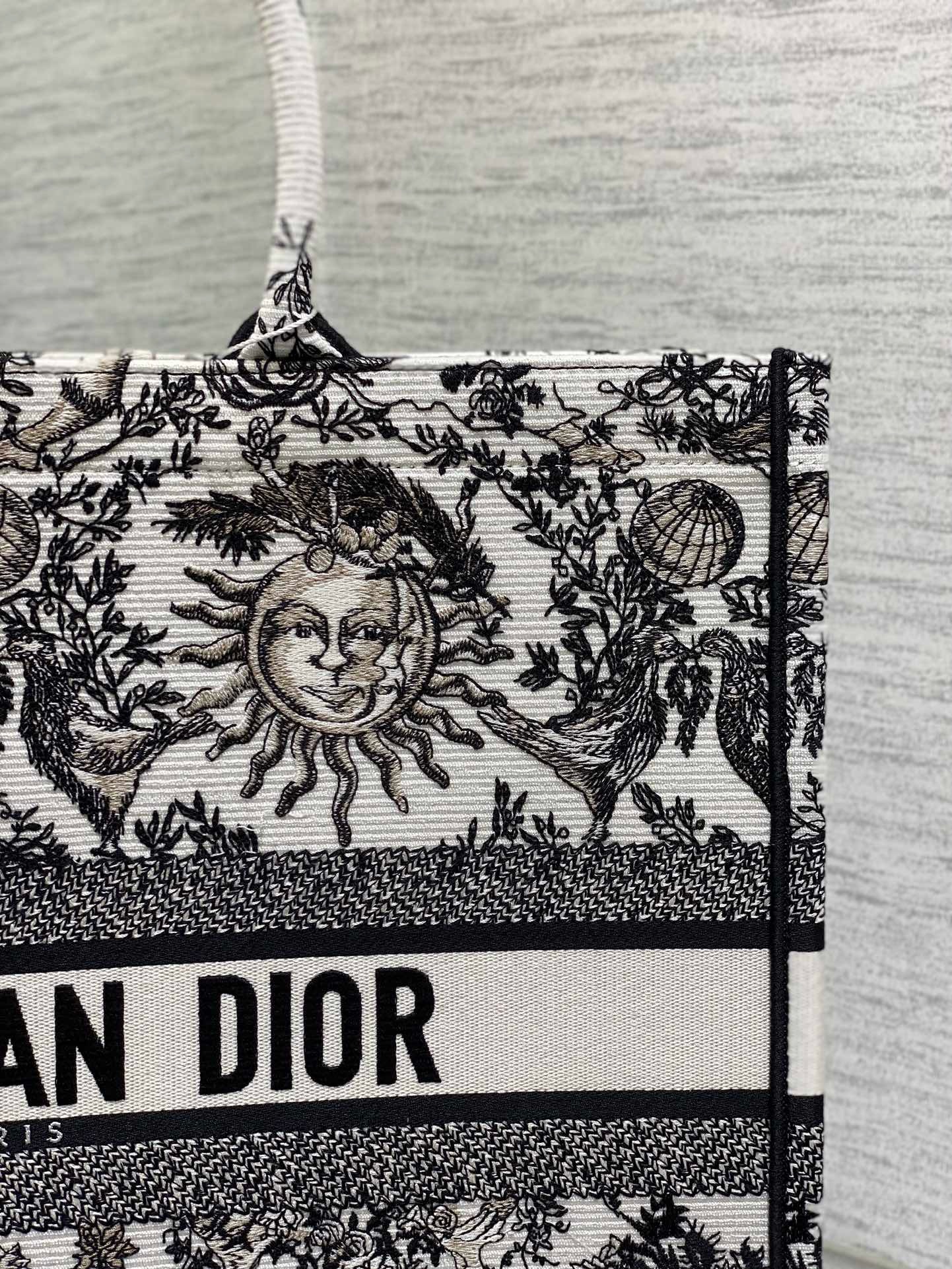 Large Dior Book Tote White and Black Toile de Jouy Soleil Embroidery M1286ZECQ