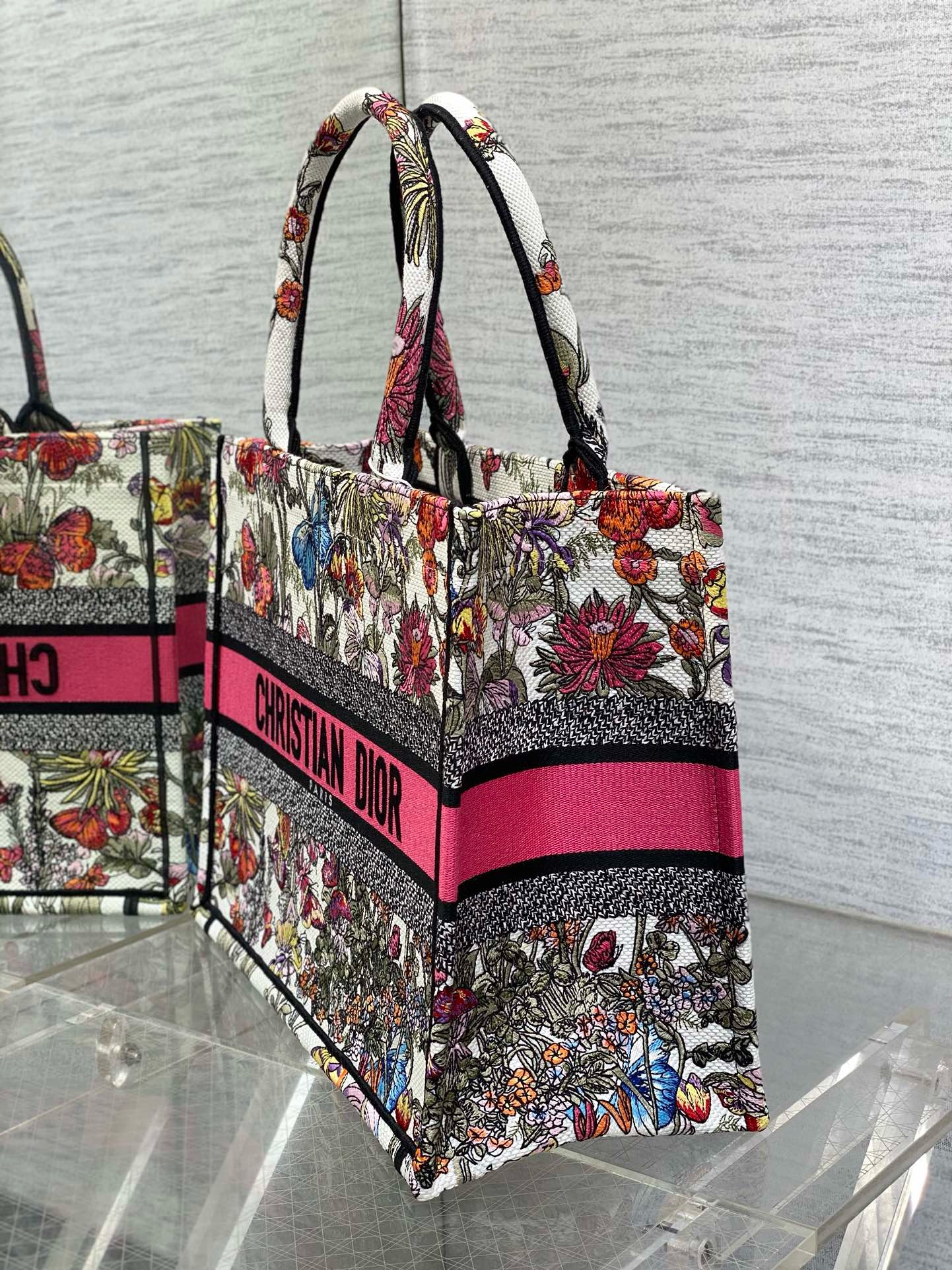 Medium Dior Book Tote White Multicolor Mexico Millefiori Embroidery M1296ZEID