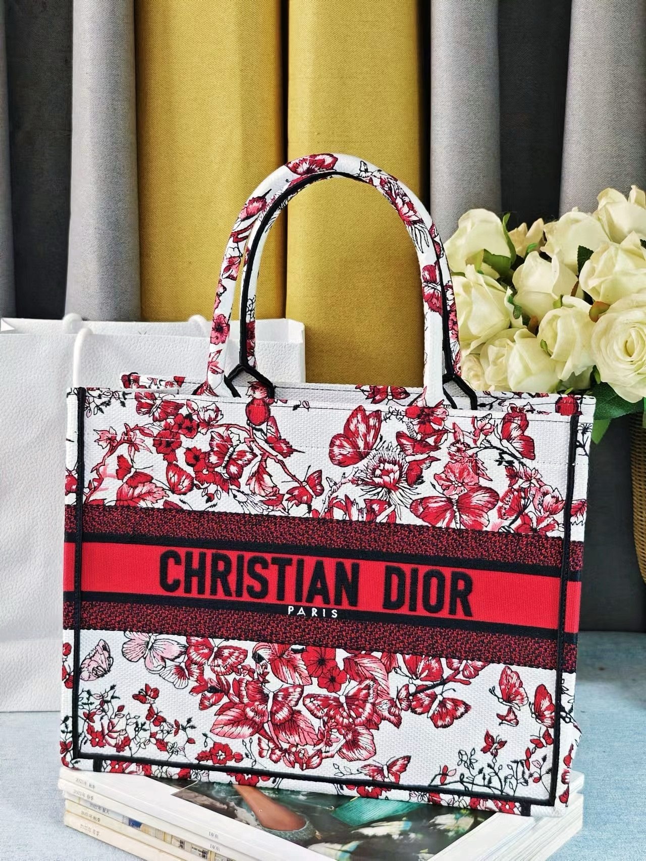 Medium Dior Book Tote White and Red Le Coeur des Papillons Embroidery M1296ZESJ