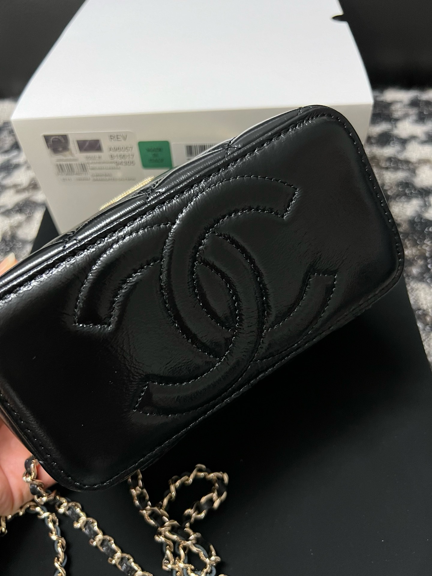 CHANEL CLUTCH WITH CHAIN AB3747 black