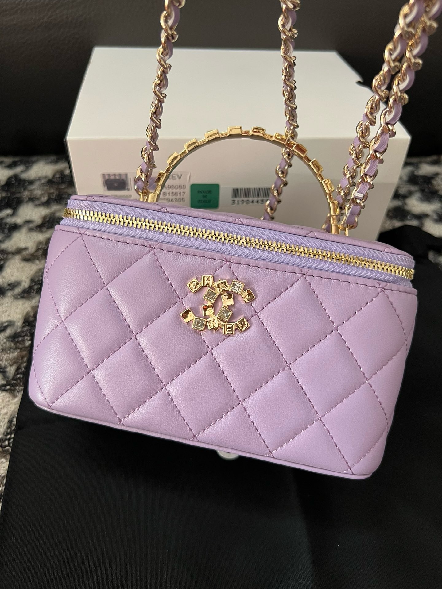 CHANEL CLUTCH WITH CHAIN AB3747 Light purple