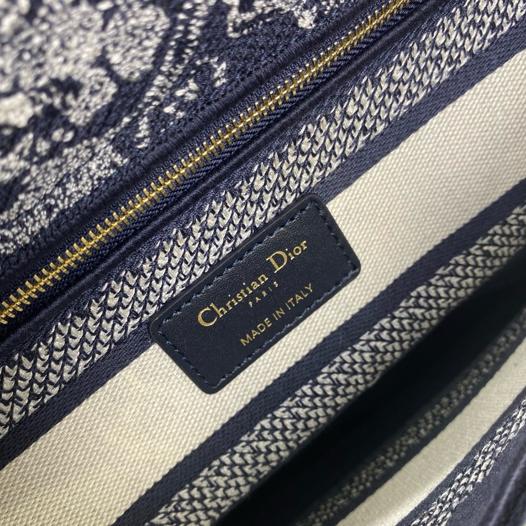 DIOR Medium Lady D-Lite Bag Toile de Jouy Embroidery M0565OTD blue