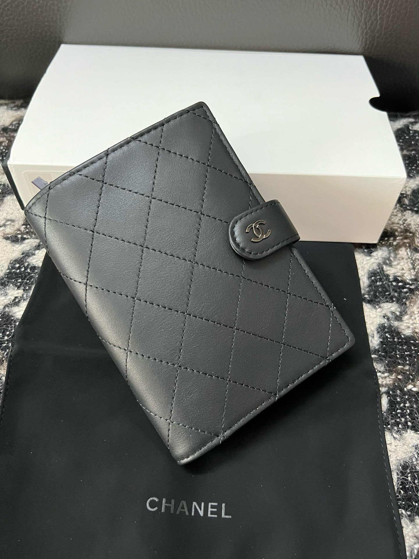 CHANEL Passport Holder 3698 black