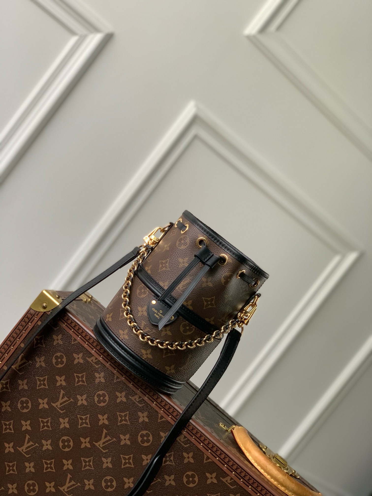 Louis Vuitton Canoe M83480