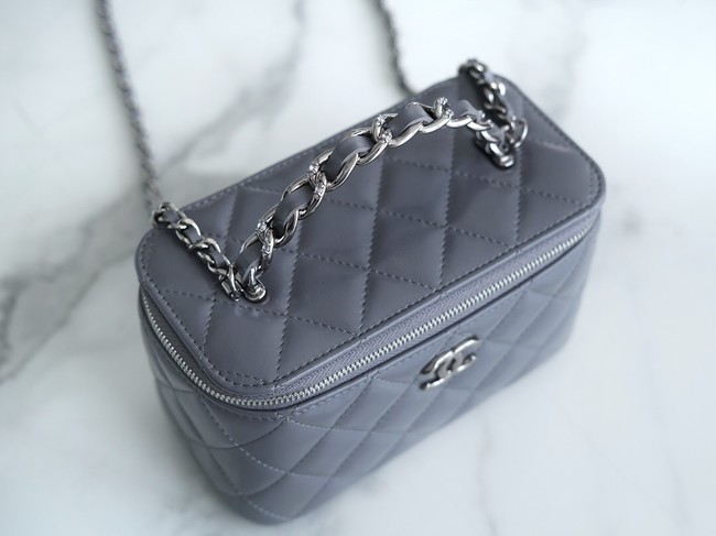 CHANEL 23K CLUTCH WITH CHAIN AP3768 gray